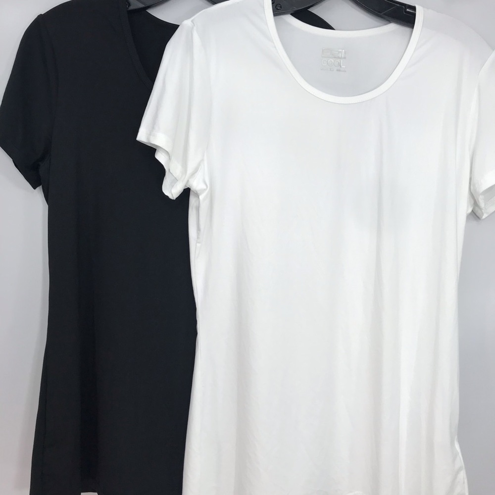 New 32 degrees tops set of two size large
